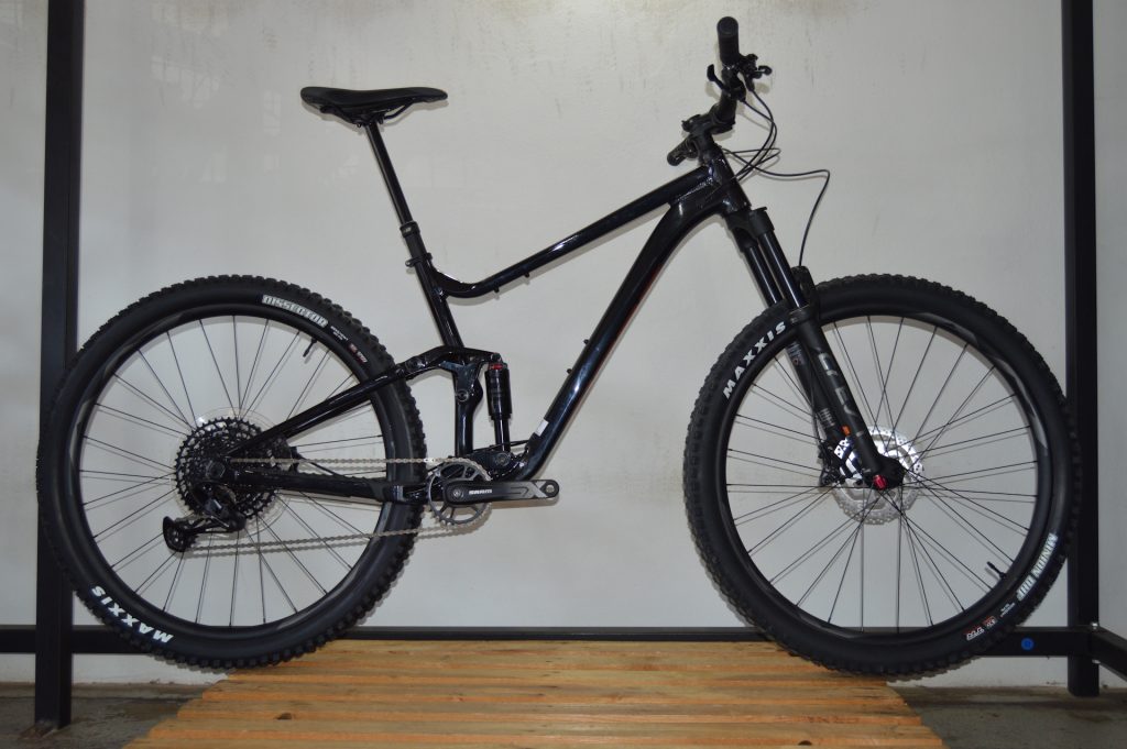 Giant Stance 29 1 full suspension 29er mountain bike