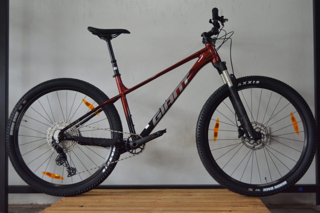 Giant Talon 0 29er aluminium hardtail mountain bike